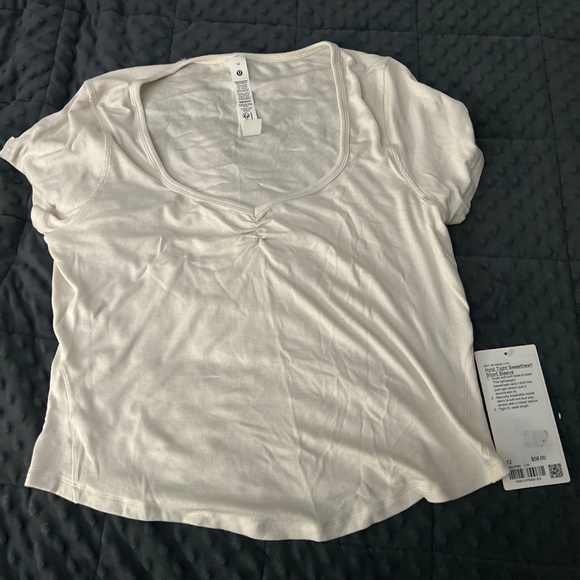 NWT Lululemon Hold Tight Sweetheart Short Sleeve Size 12 - Picture 1 of 2